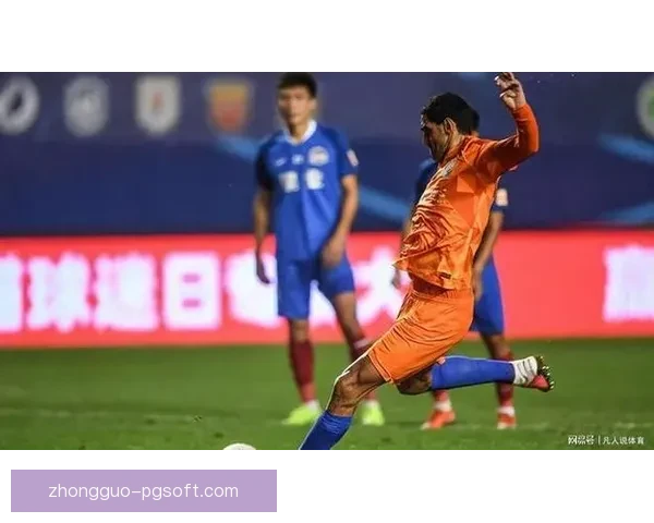 费莱尼离开曼联加盟山东鲁能引发国内外球迷热议转会背后的深层次原因